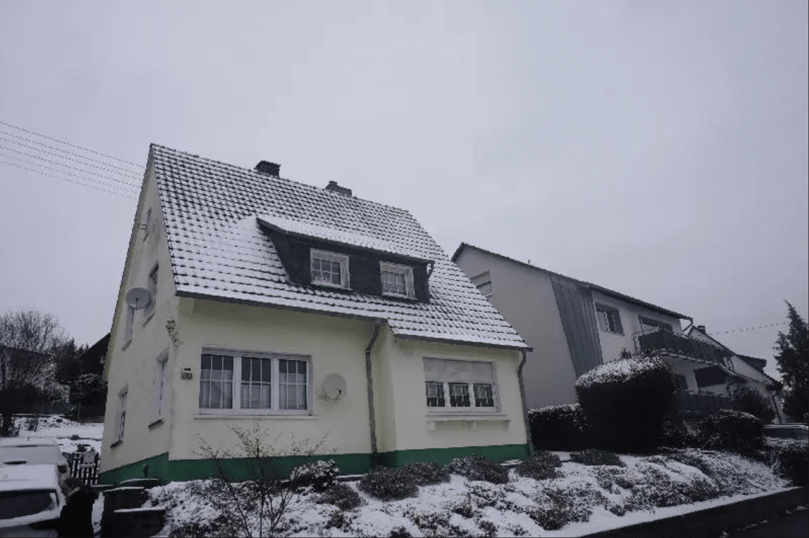 E-Mail-Anfrage an einen Immobilienmakler in Königswinter bezüglich einer exklusiven Immobilie in Bad Honnef.